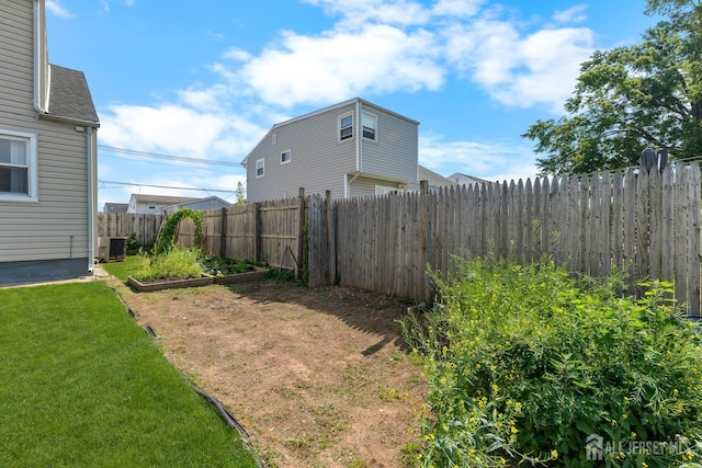 53 Tennyson St, Carteret, NJ 07008 - view of yard featuring a garden