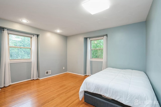 8 Appletree Ln, East Brunswick, NJ 08816 - bedroom featuring light wood-style floors, baseboards, and recessed lighting