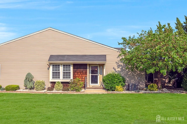 3 William Harrison Dr Unit A, Monroe, NJ 08831 - view of front of property featuring a front lawn