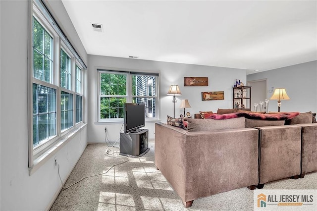 127 Pennsylvania Way N, Brunswick, NJ 08902 - living room with baseboards