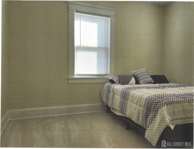307 Poll Pl, Edison, NJ 08817 - carpeted bedroom featuring baseboards