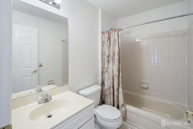 116 Prestwick Way, Edison, NJ 08820 - full bathroom featuring vanity, shower / tub combo, and a textured ceiling