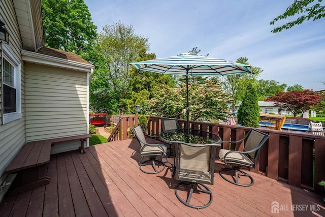 201 Summit Ave, Fords, NJ 08863 - wooden deck with outdoor dining area