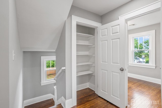 118 Hillside Ave, Woodbridge Proper, NJ 07095 - view of closet