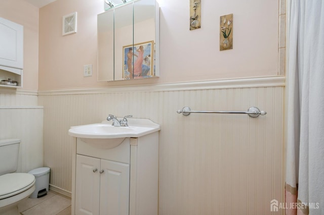 34 Bartman Rd, East Brunswick, NJ 08816 - full bathroom with wainscoting and vanity