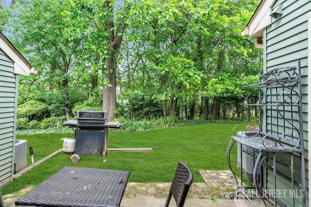 223 Perth Hill Ct, Matawan, NJ 07747 - view of grassy yard with view of wooded area and central AC