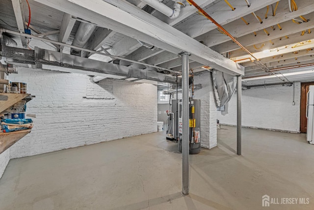 307 Wayne St, Highland Park, NJ 08904 - unfinished below grade area with gas water heater