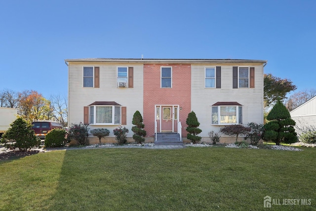 view of front of house featuring a front yard