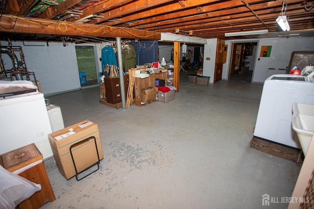 282 Bridgepoint Rd, Montgomery, NJ 08502 - unfinished below grade area with washing machine and clothes dryer