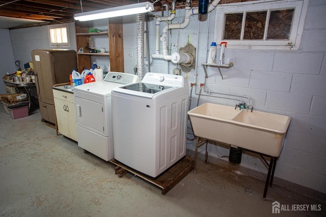 282 Bridgepoint Rd, Montgomery, NJ 08502 - washroom featuring washing machine and dryer