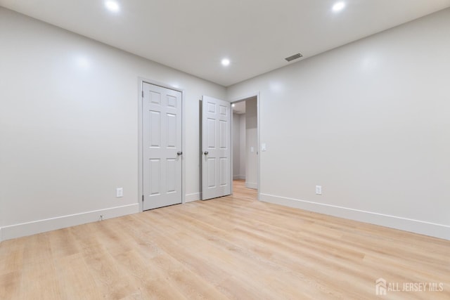 4 Hickory Trl, Flemington, NJ 08822 - unfurnished bedroom with recessed lighting and light wood-type flooring