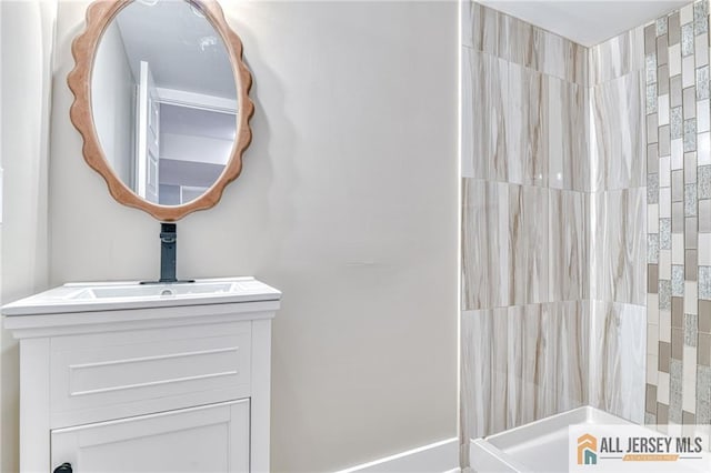 32 Campbell Ave, Edison, NJ 08817 - full bath with a tile shower and vanity