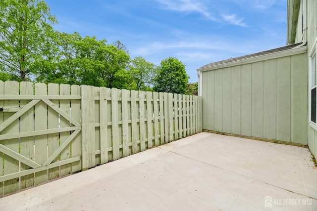 3 Pond View Dr, Plainsboro, NJ 08536 - view of patio / terrace featuring a gate