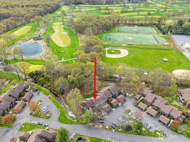 142 Maplewood Ct, Edison, NJ 08820 - aerial view of property and surrounding area with nearby suburban area, a golf club, and a large body of water