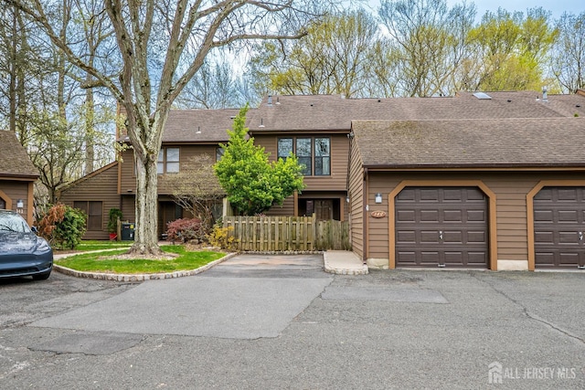 142 Maplewood Ct, Edison, NJ 08820 - multi unit property with fence and roof with shingles