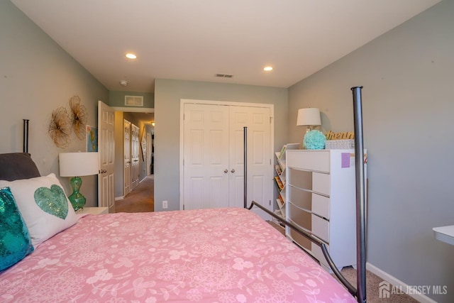 4 Woodrose Ln, Monroe, NJ 08831 - carpeted bedroom featuring visible vents, recessed lighting, and a closet