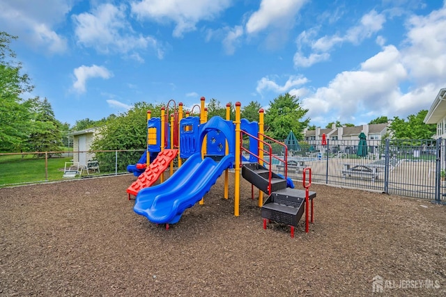 2207 Timber Ridge Ct, Sayreville, NJ 08859 - view of communal playground