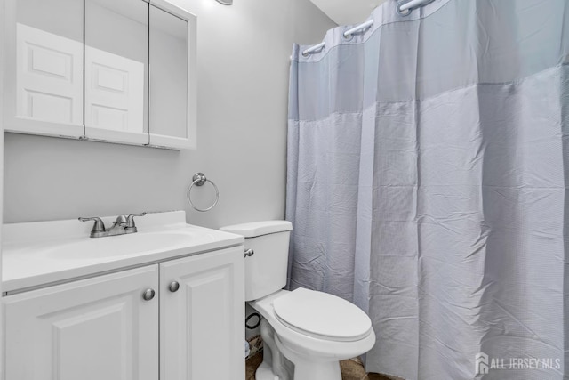 2207 Timber Ridge Ct, Sayreville, NJ 08859 - bathroom featuring vanity and curtained shower
