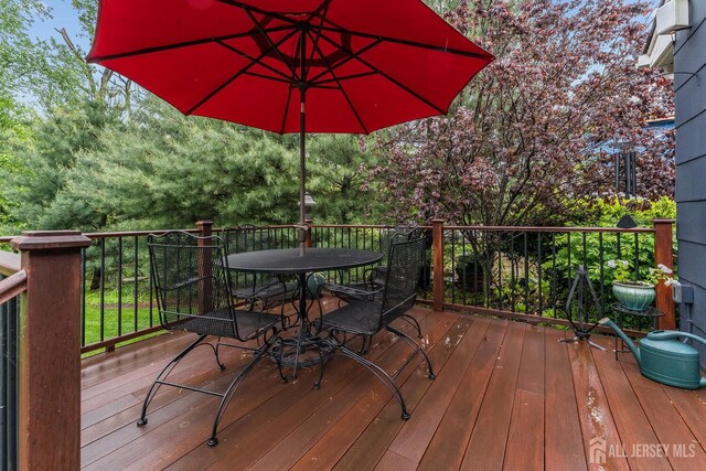 14 Bonnie Brook Ter, Middlesex, NJ 08846 - deck with outdoor dining area