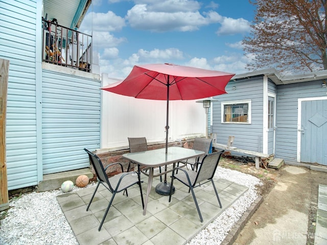 381 Keene St, Perth Amboy, NJ 08861 - view of patio with outdoor dining area