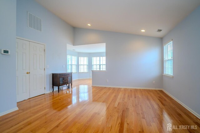 12 Elsie Dr, Plainsboro, NJ 08536