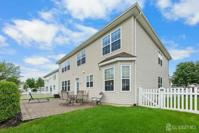 55 Dahlia Ct, Piscataway, NJ 08854 - rear view of house with a patio