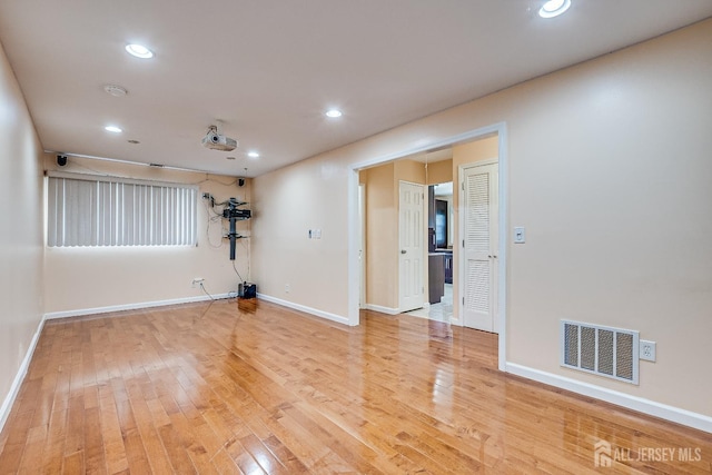 174 Winthrop Rd, Edison, NJ 08817 - unfurnished room featuring wood finished floors and recessed lighting