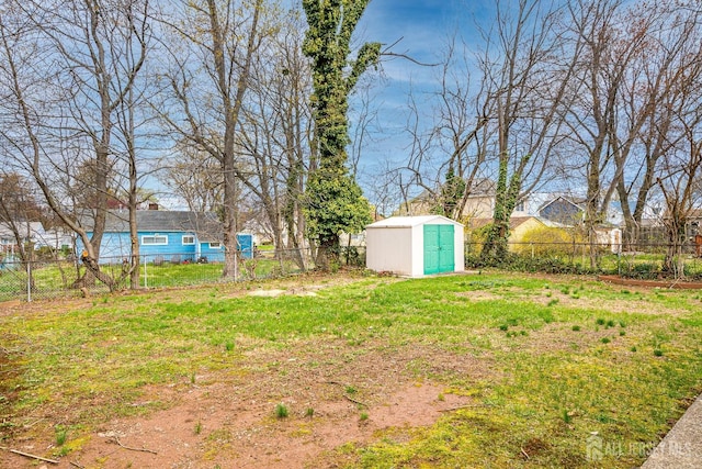 174 Winthrop Rd, Edison, NJ 08817 - fenced backyard with a storage shed