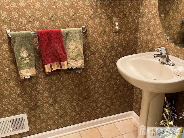 1 Silcox Pl, Franklin, NJ 08873 - bathroom with tile patterned floors and baseboards