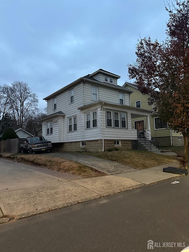 view of front of property