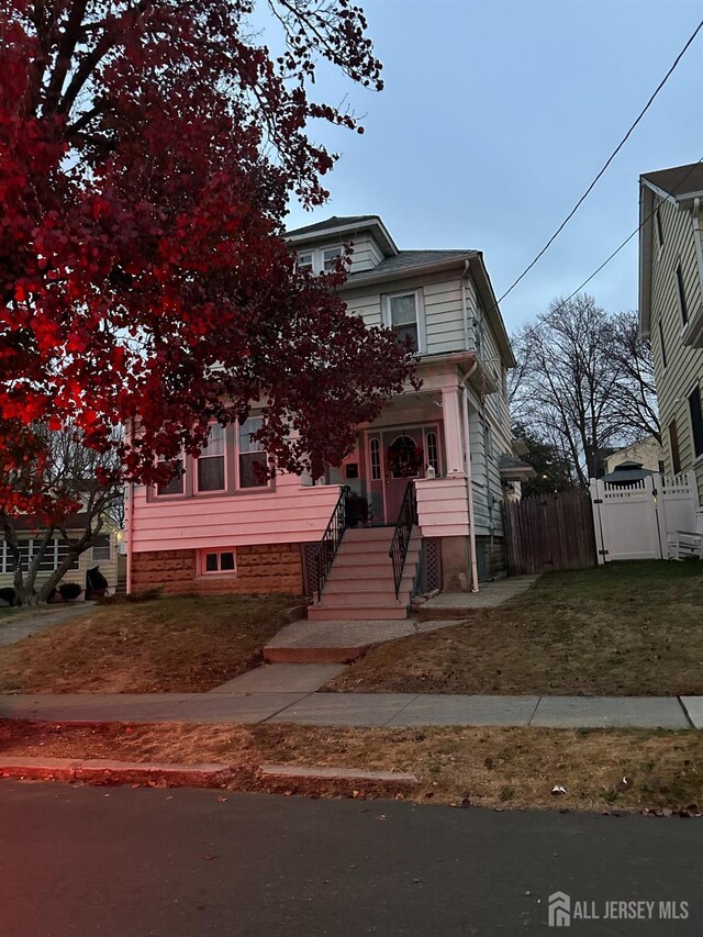 view of front of house