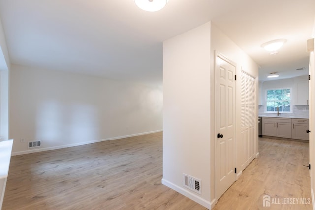 703 Timber Oaks Rd, Edison, NJ 08820 - photo 8