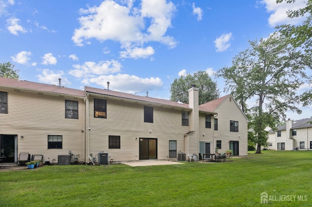 703 Timber Oaks Rd, Edison, NJ 08820 - photo 2