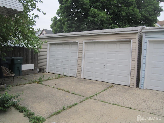 458 S Barclay St, Perth Amboy, NJ 08861 - view of garage