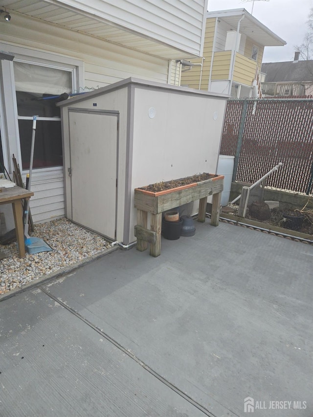 533 W Side Ave W, Perth Amboy, NJ 08861 - garage featuring fence