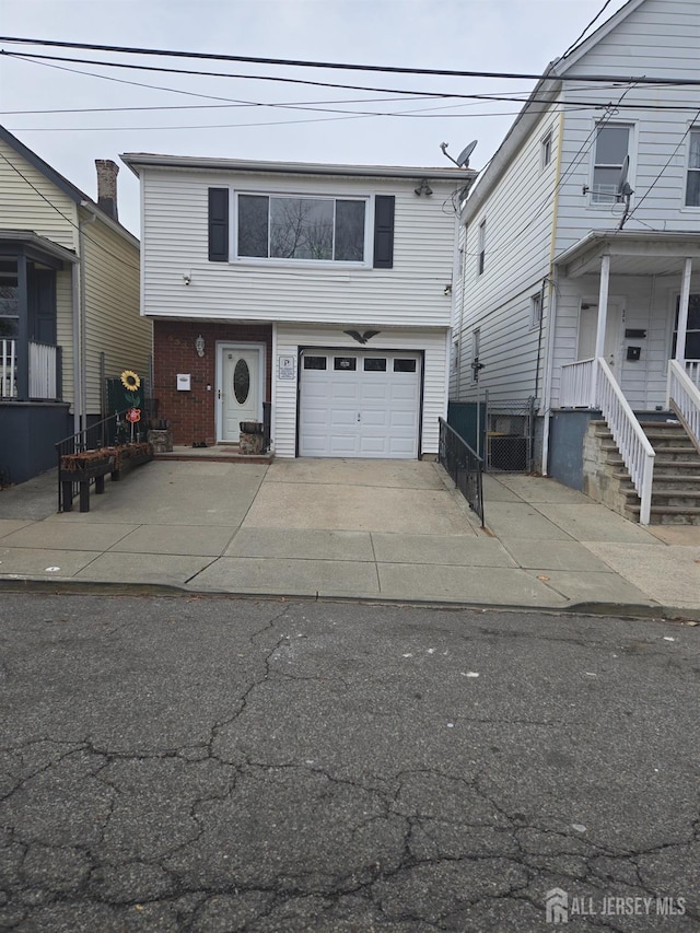 view of front facade featuring a garage