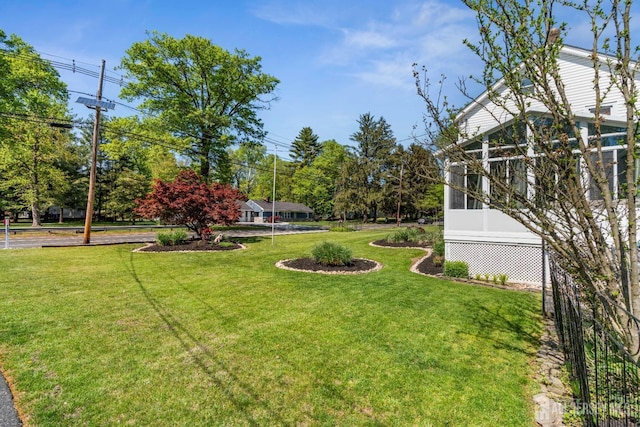 229 Greenbrook Rd, Green Brook, NJ 08812 - view of green lawn