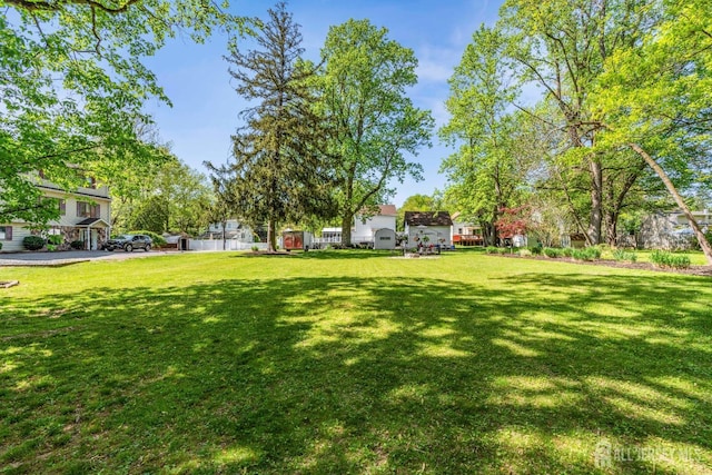 229 Greenbrook Rd, Green Brook, NJ 08812 - view of grassy yard