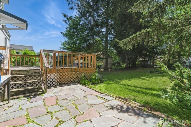 571 Greenbrook Rd, North Plainfield, NJ 07063 - view of grassy yard with a deck