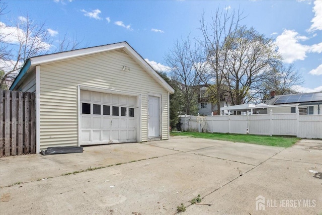 399 Highland St, South Amboy, NJ 08879 - detached garage with concrete driveway