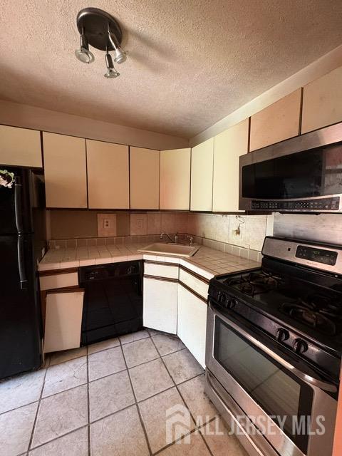 165 Penn Ct, Old Bridge, NJ 07747 - photo 10