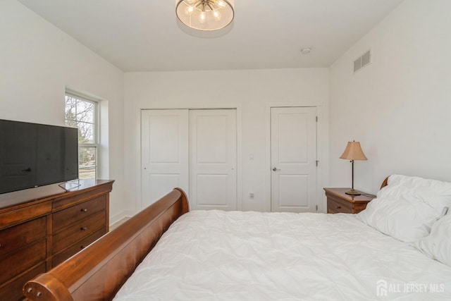 bedroom with a closet