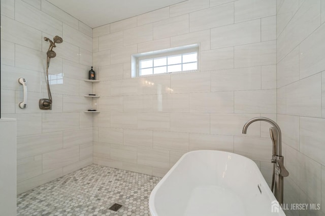 bathroom featuring a bathtub