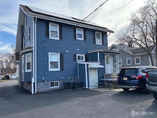 220 S Washington Ave, Dunellen, NJ 08812 - view of front facade with roof mounted solar panels