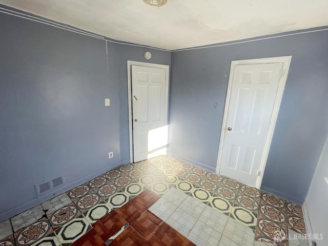 170 Rutgers St, New Brunswick, NJ 08901 - empty room featuring baseboards
