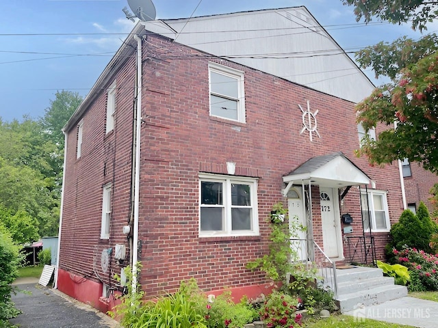 170 Rutgers St, New Brunswick, NJ 08901 - view of front of property featuring brick siding