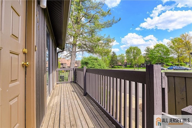 354 Westgate Dr, Edison, NJ 08820 - photo 15