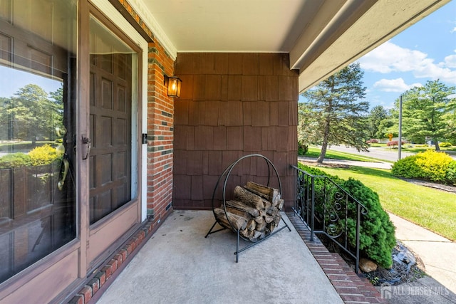 85 Hidden Lake Dr, North Brunswick, NJ 08902 - view of porch