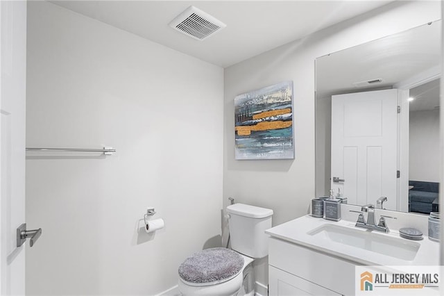 1604 English Ln, Sayreville, NJ 08859 - half bath with toilet and vanity