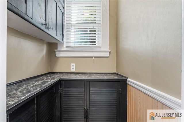detailed view of wainscoting